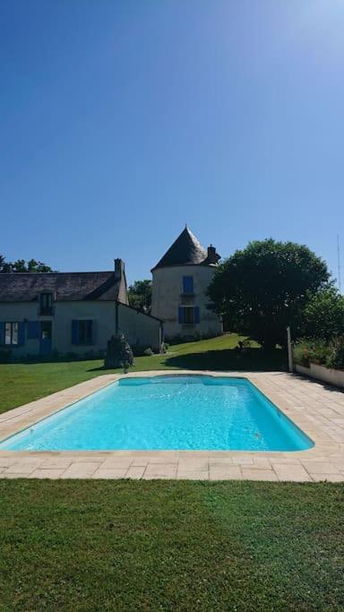 Tour De Bablou - Insolite Allouis Exterior foto